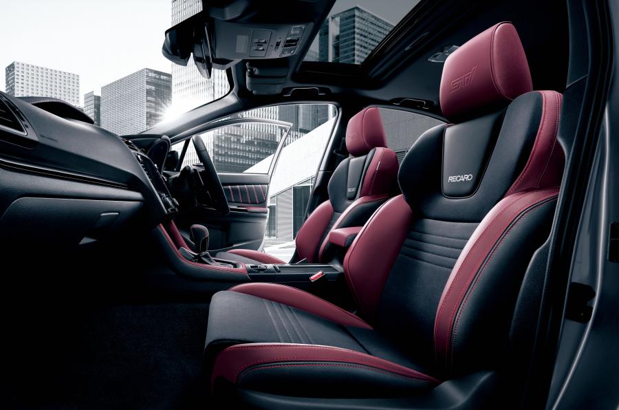 Интерьер Subaru WRX S4 STI Sport 2018 года  (JP) (фото 19 из 23)